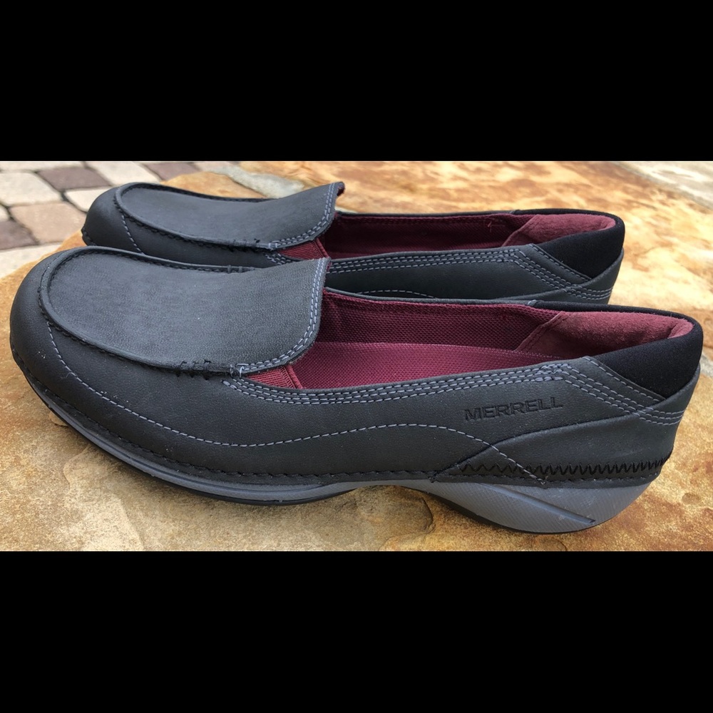 Merrell Slip On Women’s Loafer